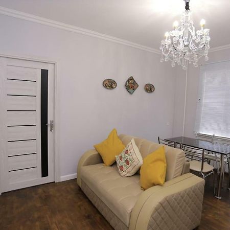 Luxury 2 Bedrooms Apartment Walking Distance From Gur-Emir Samarkand Exterior foto