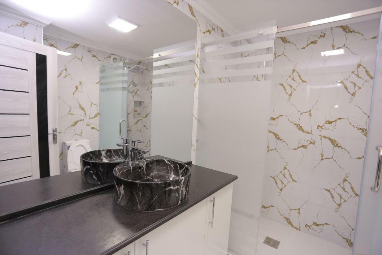Luxury 2 Bedrooms Apartment Walking Distance From Gur-Emir Samarkand Exterior foto